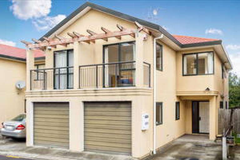 Photo of property in 8/8 Margan Avenue, New Lynn, Auckland, 0600