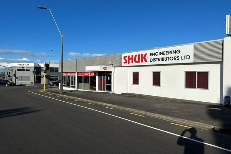 Photo of property in 336 Devon Street West, New Plymouth, 4310