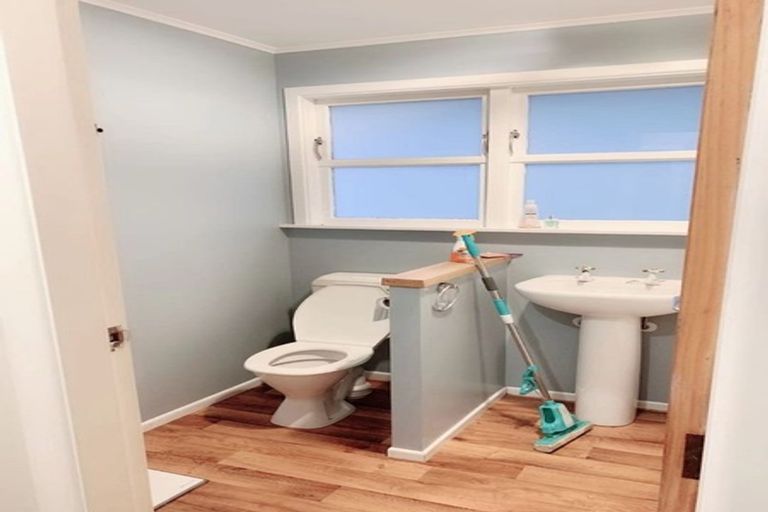 Photo of property in 310 Maungaraki Road, Maungaraki, Lower Hutt, 5010