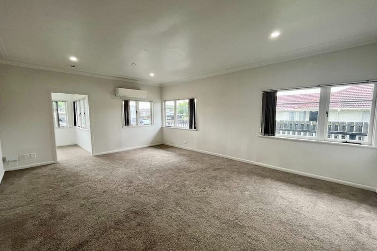 Photo of property in 8b Frank Hewitt Street, Pukekohe, 2120