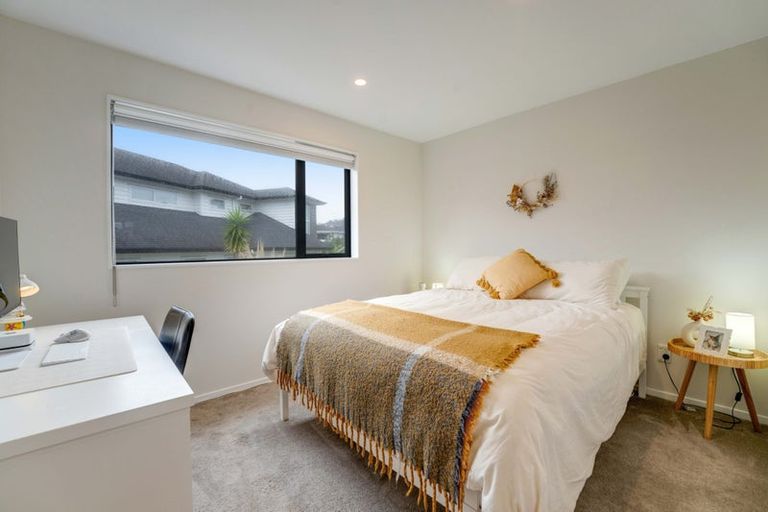 Photo of property in 79c Granville Drive, Massey, Auckland, 0614