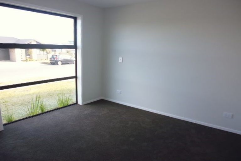 Photo of property in 9a Pakaraka Drive, Papakura, 2110