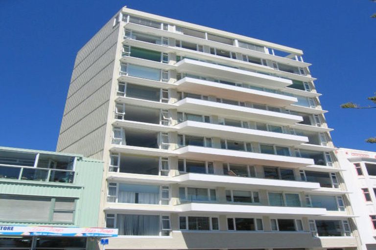 Photo of property in Oriana Apartments, 248 Oriental Parade, Oriental Bay, Wellington, 6011