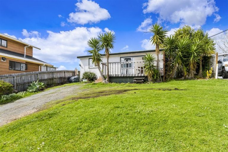 Photo of property in 30 Scott Road, Stanmore Bay, Whangaparaoa, 0932