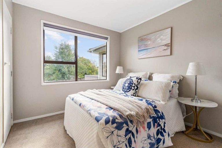 Photo of property in 9 Glucina Place, Glen Eden, Auckland, 0602
