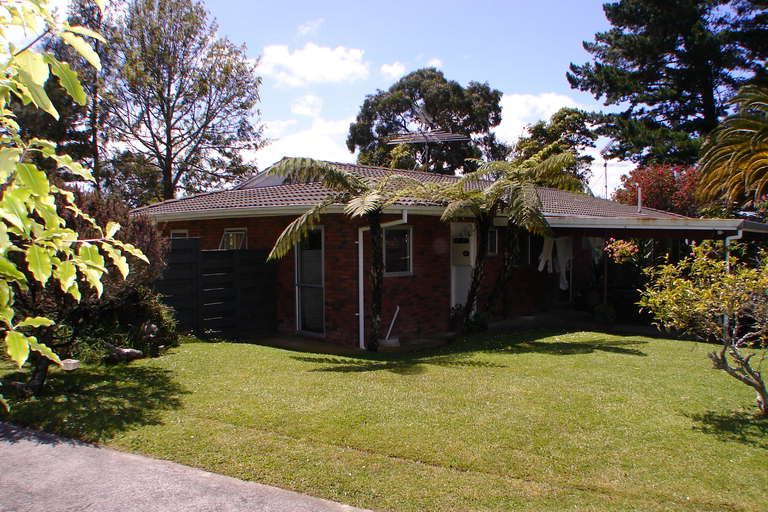 Photo of property in 1/22 Puketitiro Street, Glen Eden, Auckland, 0602