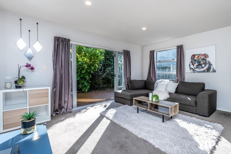 Photo of property in 8 Erlestoke Crescent, Churton Park, Wellington, 6037