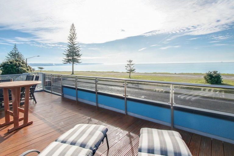 Photo of property in 2/29 The Esplanade, Westshore, Napier, 4110