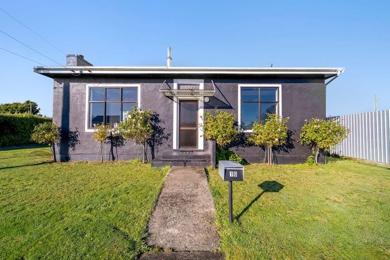 Photo of property in 16 Douglas Street, Balclutha, 9230
