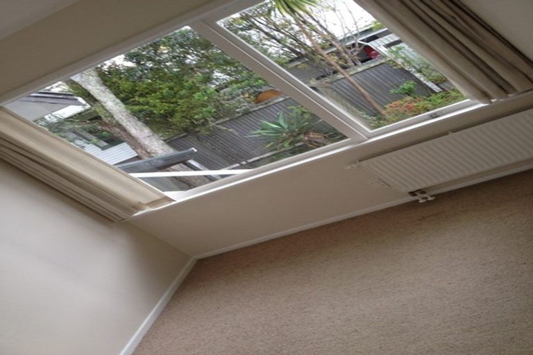 Photo of property in 43 Saffron Street, Birkdale, Auckland, 0626