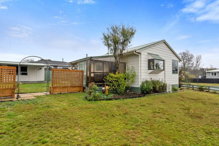 Photo of property in 17 Runuku Grove, Turangi, 3334