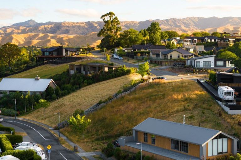 Photo of property in 38 Golf View Close, Fairhall, 7272