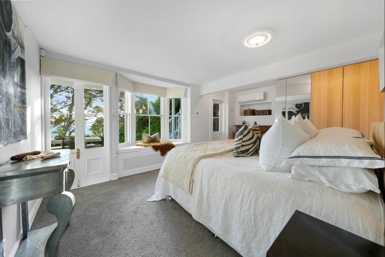Photo of property in 36 Queen Street, Northcote Point, Auckland, 0627