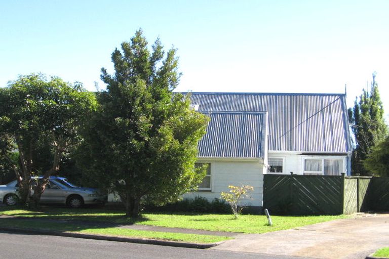 Photo of property in 13 Marendellas Drive, Bucklands Beach, Auckland, 2014