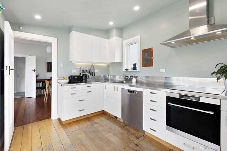 Photo of property in 110 Coutts Street, Kilbirnie, Wellington, 6022