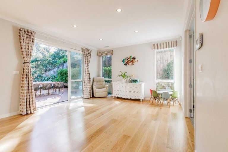 Photo of property in 54 Harrowglen Drive, Northcross, Auckland, 0630
