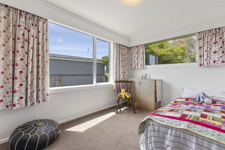 Photo of property in 54 Dryden Street, Milton, 9220