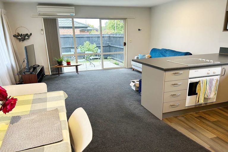 Photo of property in 2/76 Tennyson Street, Sydenham, Christchurch, 8023