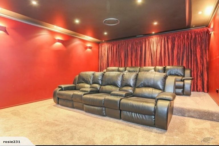 Photo of property in 1 Lindis Place, Poraiti, Napier, 4112