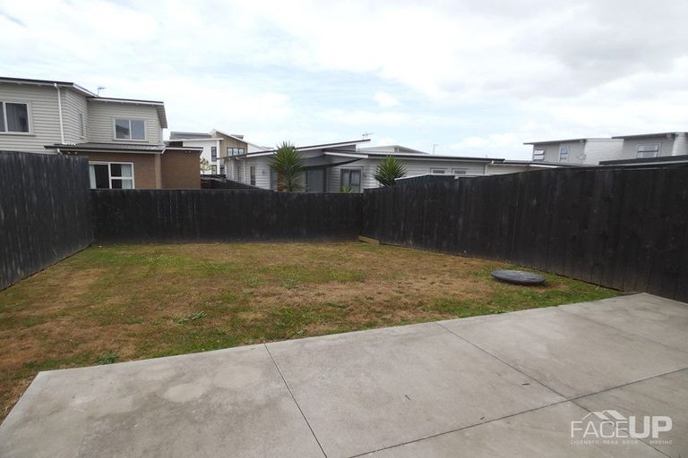 Photo of property in 4 Touhou Road, Hobsonville, Auckland, 0616
