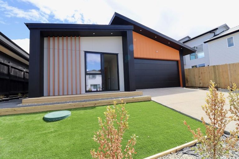 Photo of property in 236 Park Estate Road, Rosehill, Papakura, 2113