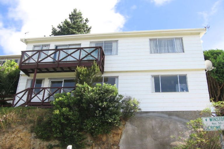 Photo of property in 1 Jerome Way, Crofton Downs, Wellington, 6035