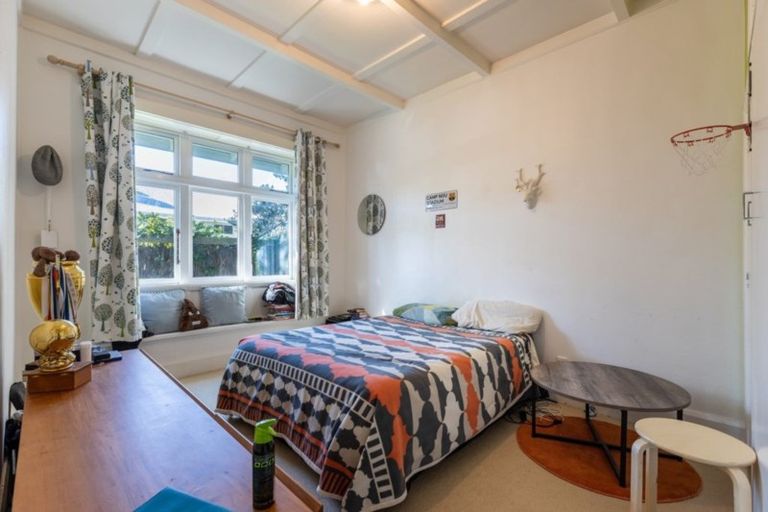 Photo of property in 354 Hardy Street, Nelson, 7010