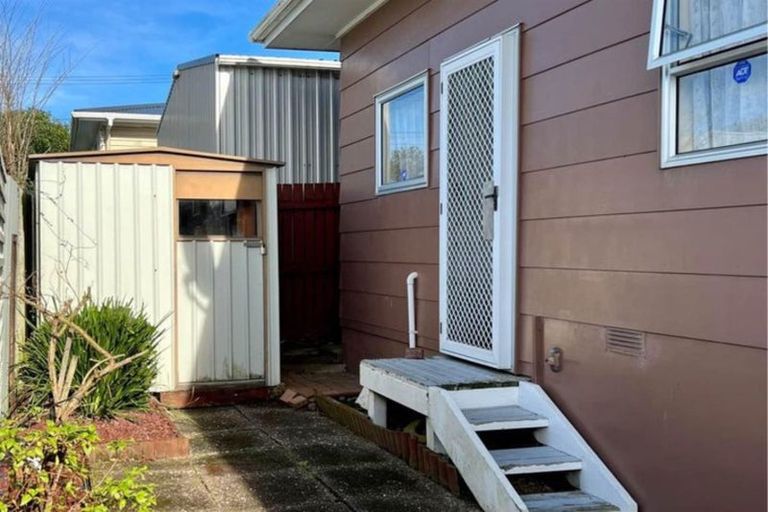 Photo of property in 11a Christmas Road, Manurewa, Auckland, 2102