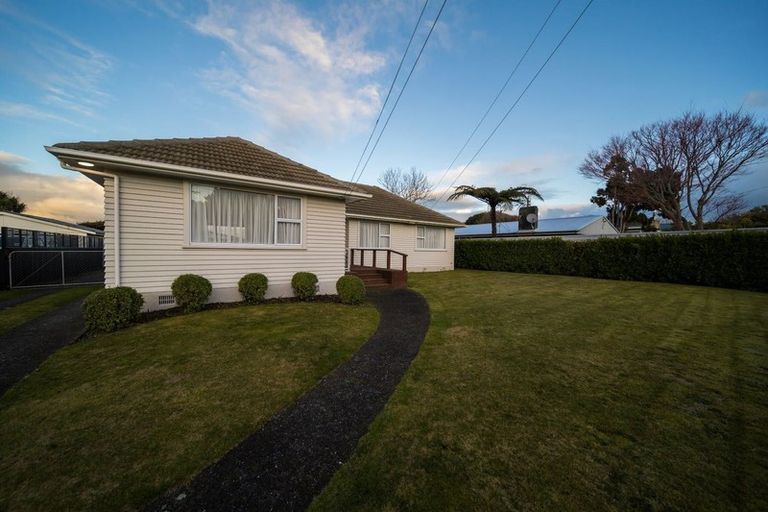 Photo of property in 36 Cameron Street, Hawera, 4610