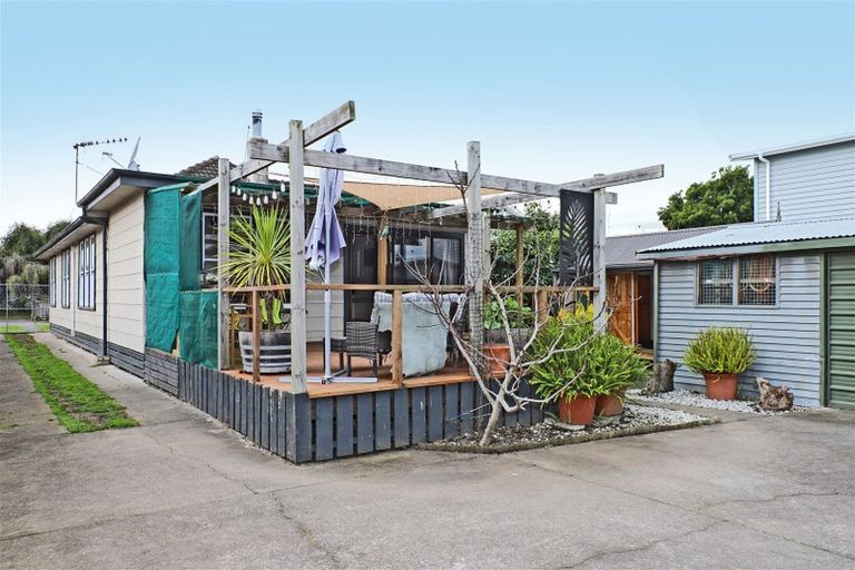 Photo of property in 1011 Hood Street, Mayfair, Hastings, 4122