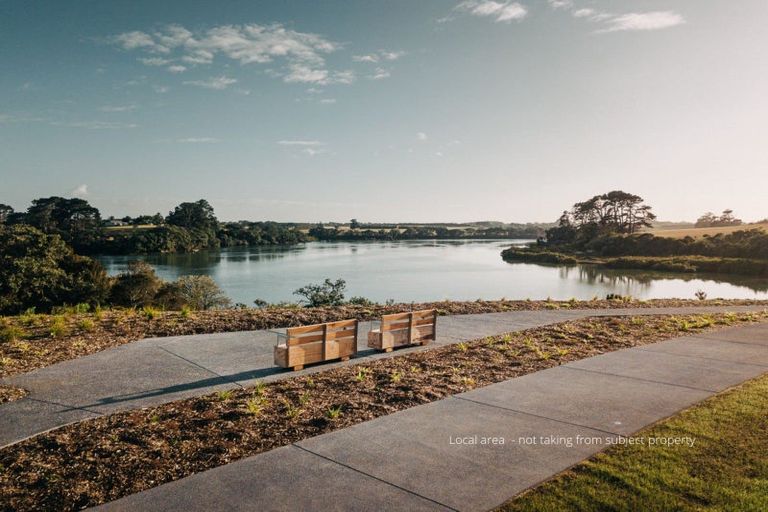 Photo of property in 6 Omahuru Road, Glenbrook, 2681