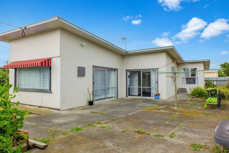 Photo of property in 2 Hillary Street, Foxton, 4814