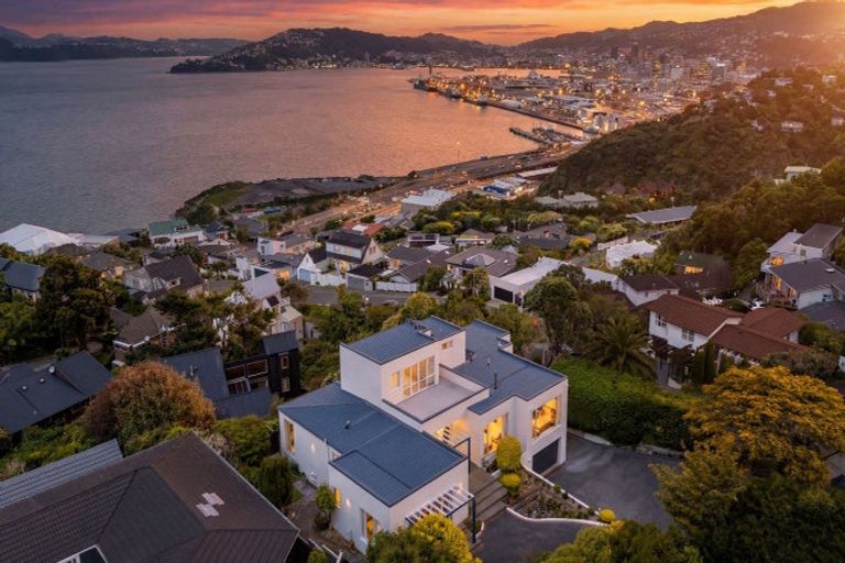 Photo of property in 5 Rama Crescent, Khandallah, Wellington, 6035