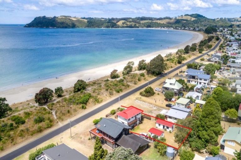 Photo of property in 10 Marine Parade, Cooks Beach, Whitianga, 3591