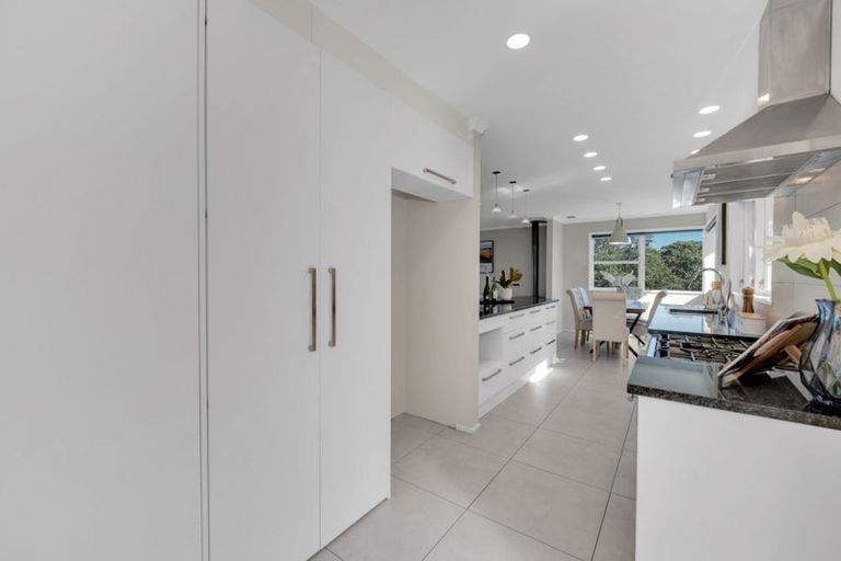 Photo of property in 36 Compton Street, Hillcrest, Auckland, 0627