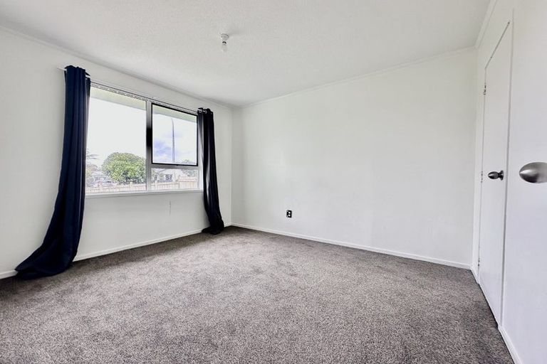 Photo of property in 38 Burundi Avenue, Clendon Park, Auckland, 2103