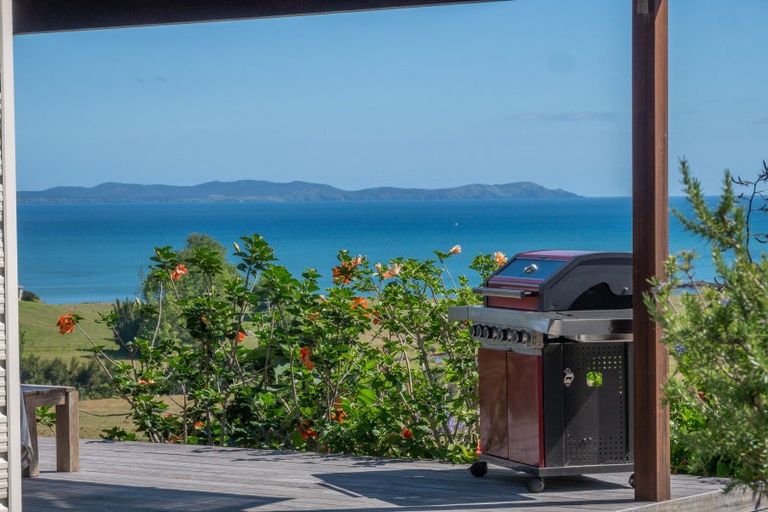 Photo of property in 38 Taipa View Road, Taipa, 0483