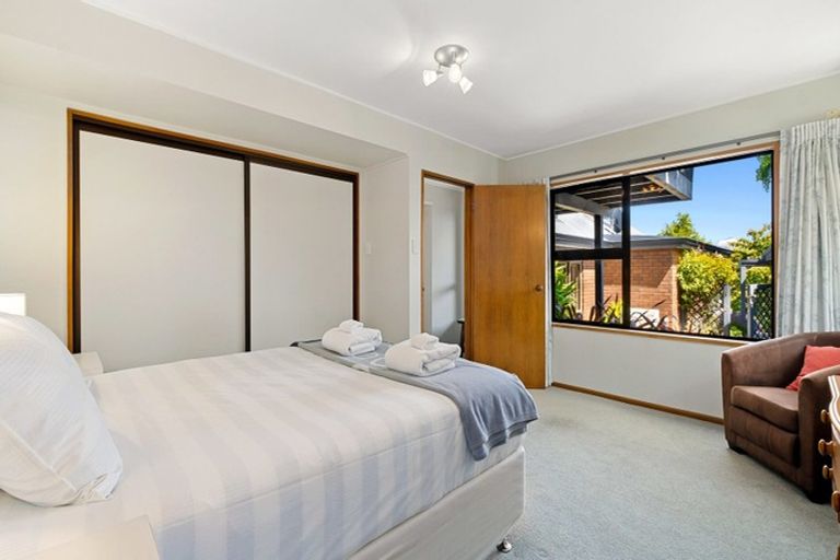 Photo of property in 12 Mulberry Lane, Wanaka, 9305