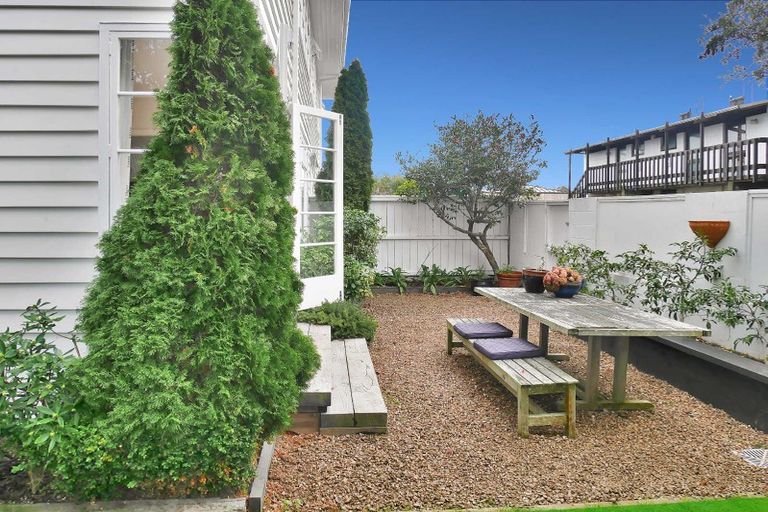 Photo of property in 1/21 Winchester Street, Merivale, Christchurch, 8014