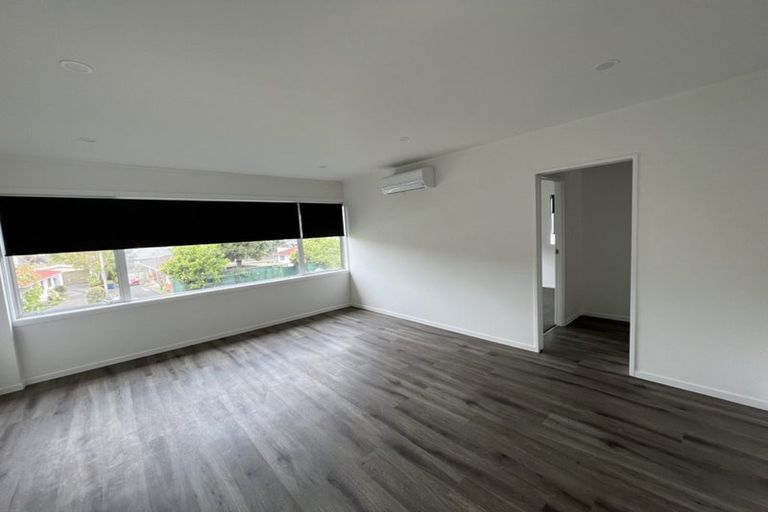 Photo of property in 2/1 Keldale Place, Forrest Hill, Auckland, 0620