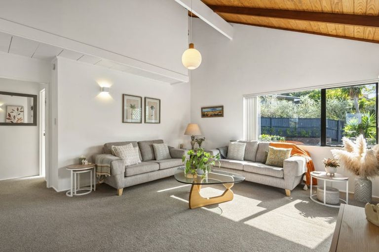 Photo of property in 10 Moorgreen Heights, Torbay, Auckland, 0630