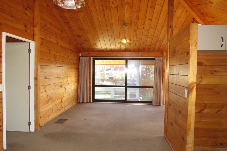 Photo of property in 114 Marina View Drive, West Harbour, Auckland, 0618