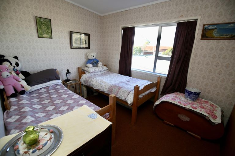 Photo of property in 27 English Street, St Andrews, Hamilton, 3200