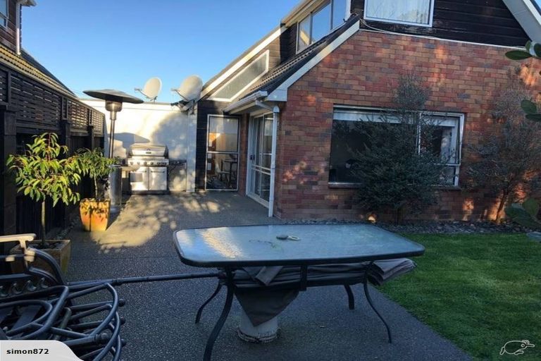 Photo of property in 2/439 Avonhead Road, Avonhead, Christchurch, 8042