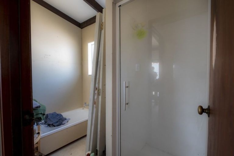 Photo of property in 17 Du Fresne Place, Russell, 0202