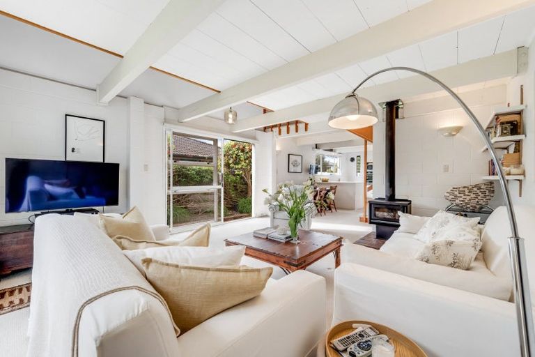 Photo of property in 3/23 Eastern Beach Road, Eastern Beach, Auckland, 2012