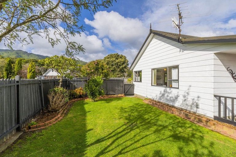 Photo of property in 23 Kanawa Street, Waikanae, 5036
