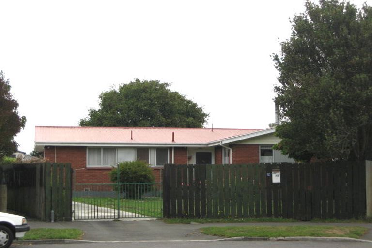 Photo of property in 11 Dalglish Place, Hoon Hay, Christchurch, 8025
