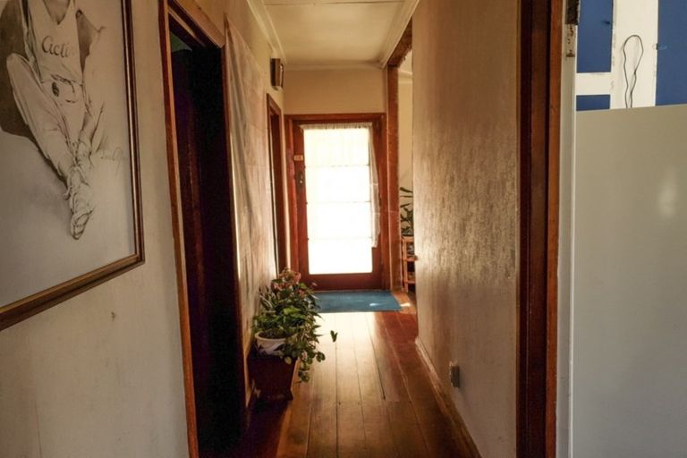 Photo of property in 2 Akaroa Street, Pongaroa, 4991