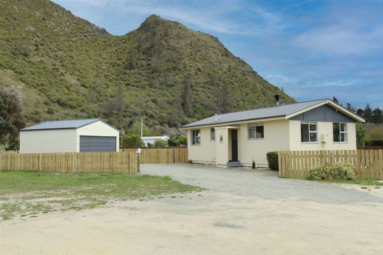 Photo of property in 94 Gordon Street, Kurow, 9435